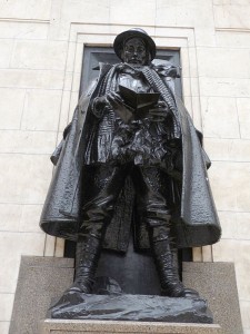 War Memorial, Paddington Station, soldier reading.
